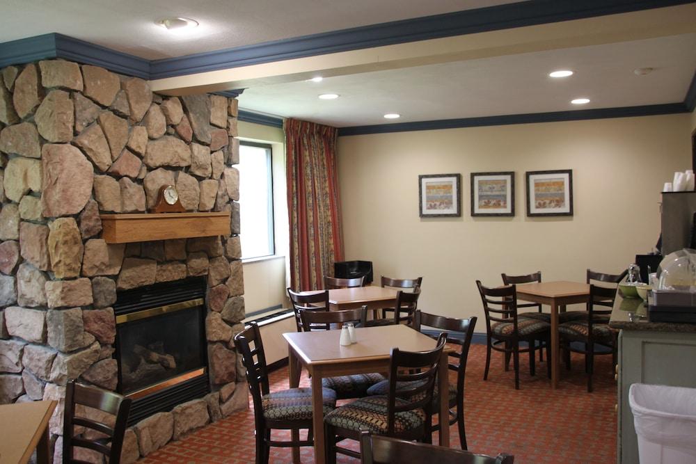 Quality Inn Cortland - University Area מראה חיצוני תמונה