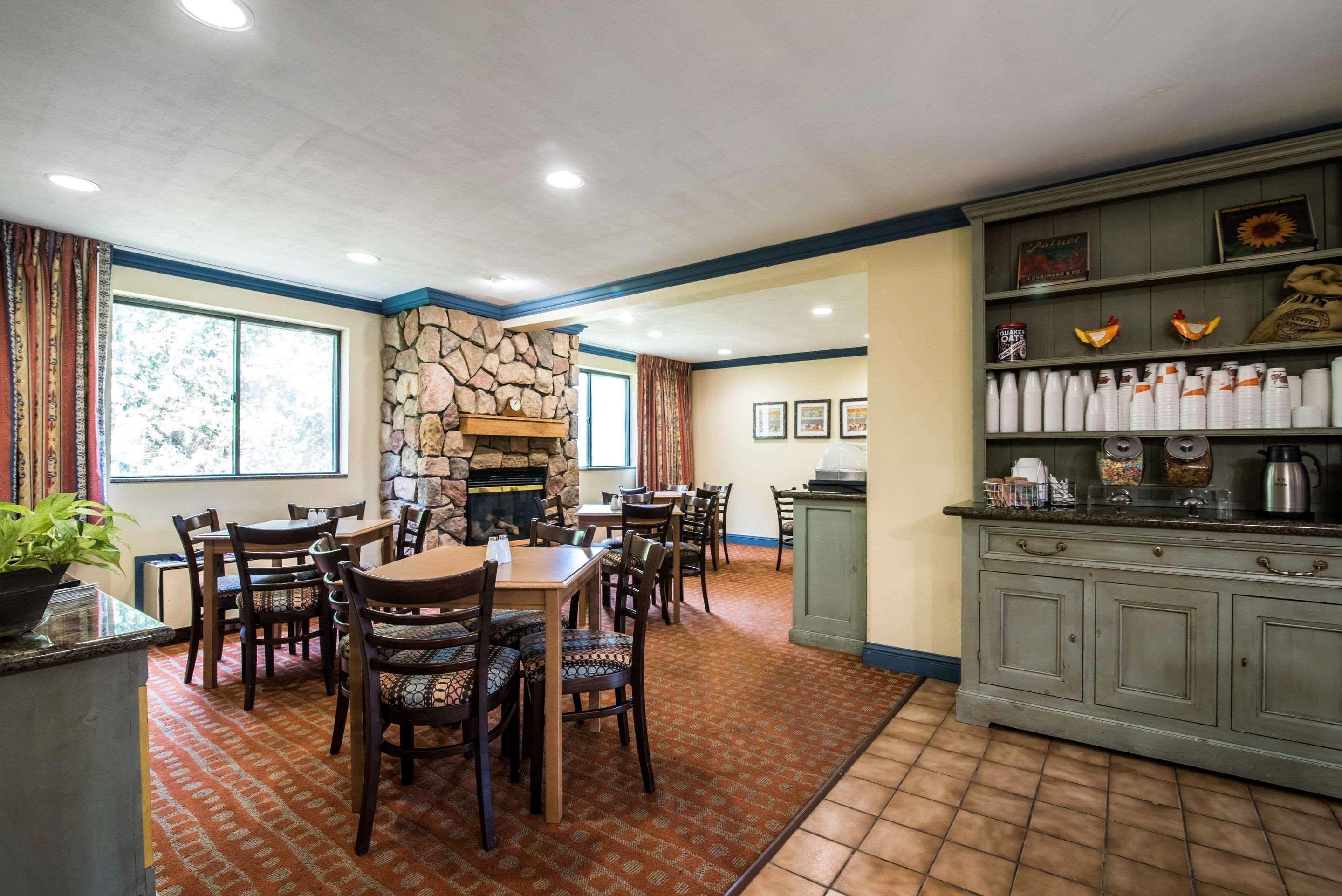 Quality Inn Cortland - University Area מראה חיצוני תמונה